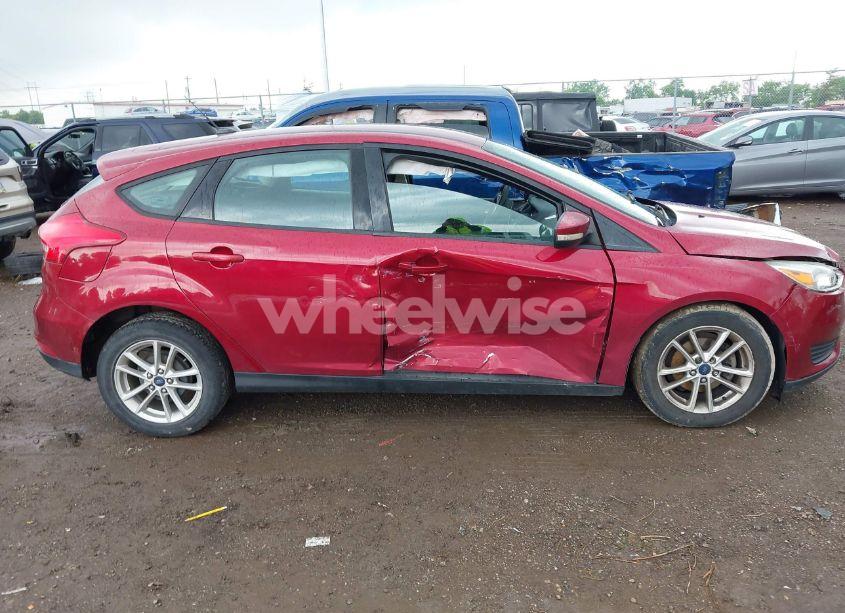 Photo 13 of 2016 Ford Focus SE (VIN 1FADP3K24GL233522)