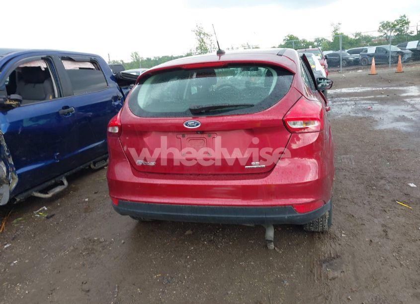 Photo 16 of 2016 Ford Focus SE (VIN 1FADP3K24GL233522)