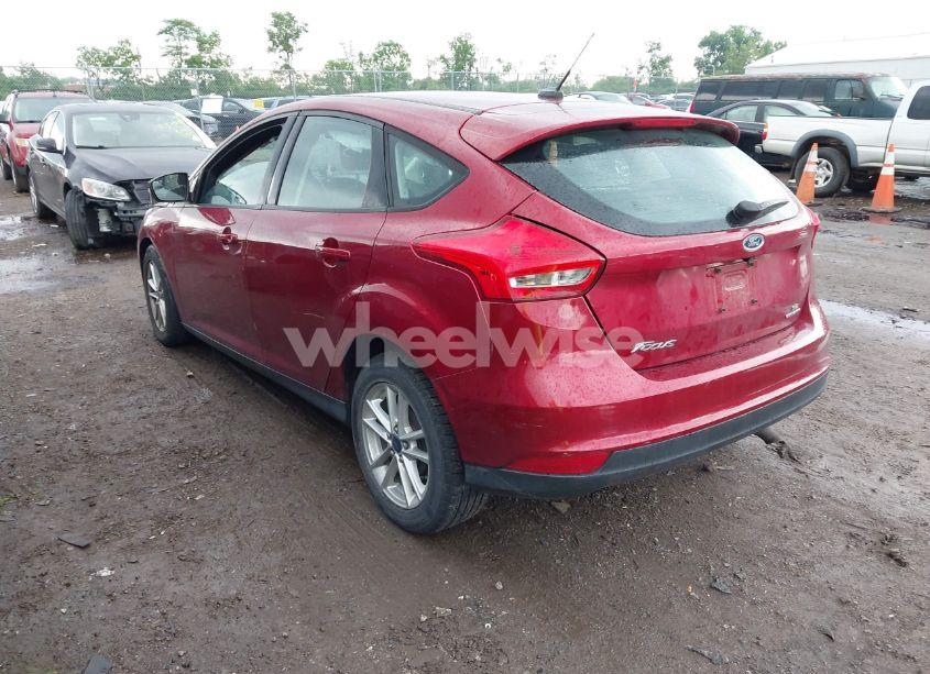 Photo 3 of 2016 Ford Focus SE (VIN 1FADP3K24GL233522)