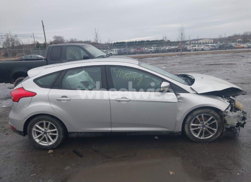 Photo 14 of 2016 Ford Focus SE (VIN 1FADP3K24GL283076)