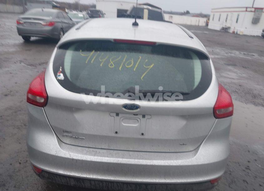 Photo 17 of 2016 Ford Focus SE (VIN 1FADP3K24GL283076)