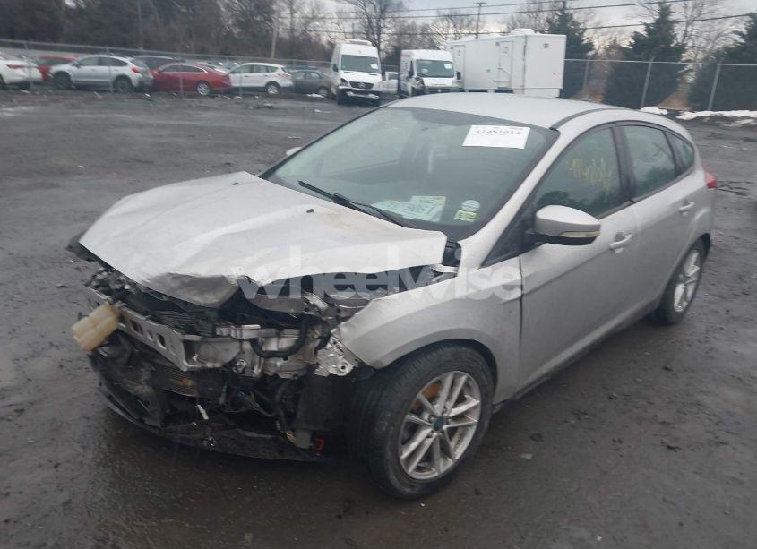 Photo 2 of 2016 Ford Focus SE (VIN 1FADP3K24GL283076)