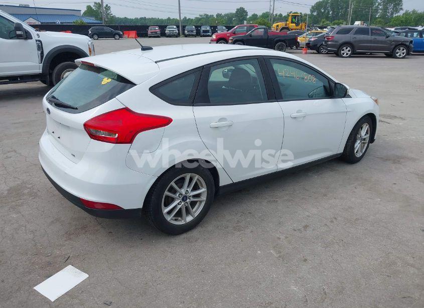 Photo 4 of 2016 Ford Focus SE (VIN 1FADP3K24GL325181)
