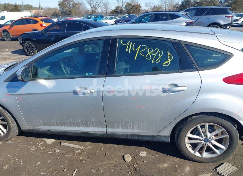 Photo 15 of 2017 Ford Focus SE (VIN 1FADP3K24HL217130)