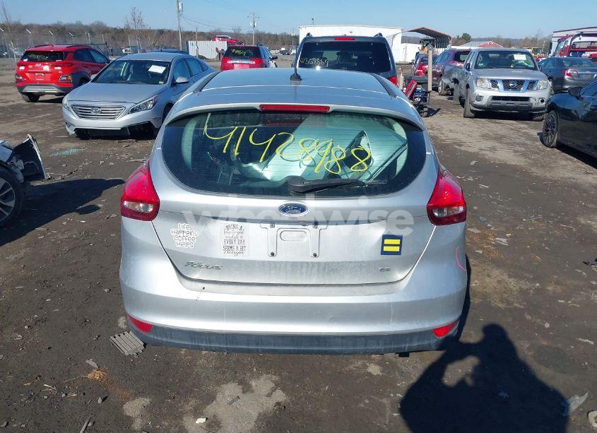 Photo 17 of 2017 Ford Focus SE (VIN 1FADP3K24HL217130)