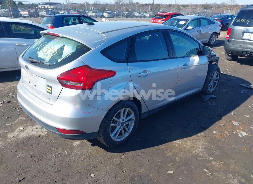 Photo 4 of 2017 Ford Focus SE (VIN 1FADP3K24HL217130)