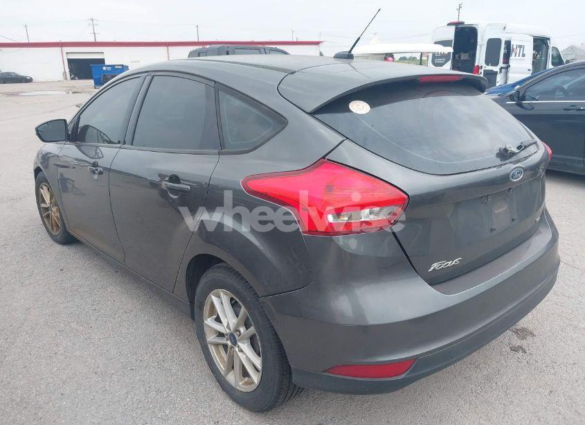 Photo 3 of 2017 Ford Focus SE (VIN 1FADP3K24HL249186)