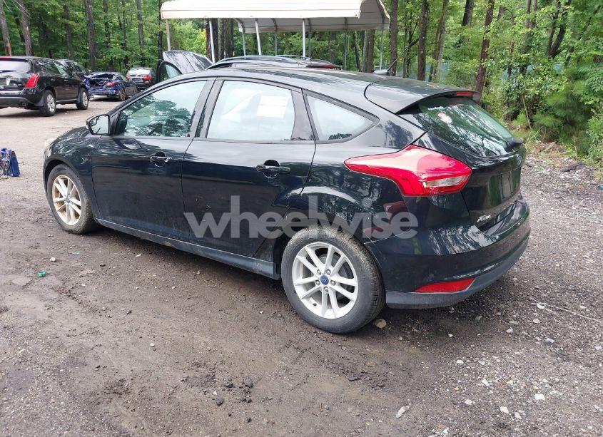 Photo 3 of 2017 Ford Focus SE (VIN 1FADP3K24HL285847)