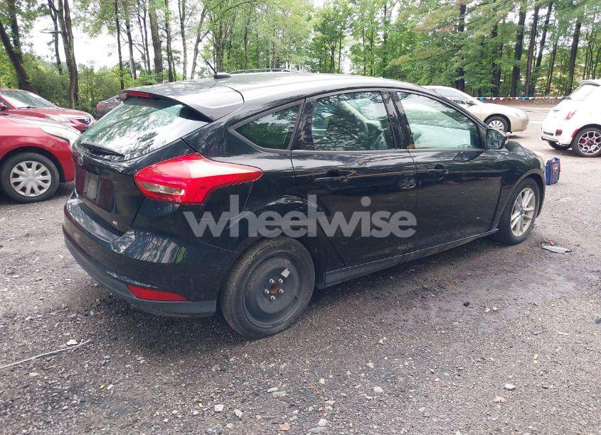 Photo 4 of 2017 Ford Focus SE (VIN 1FADP3K24HL285847)