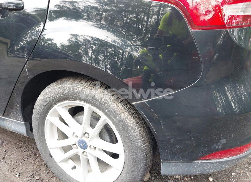 Photo 6 of 2017 Ford Focus SE (VIN 1FADP3K24HL285847)