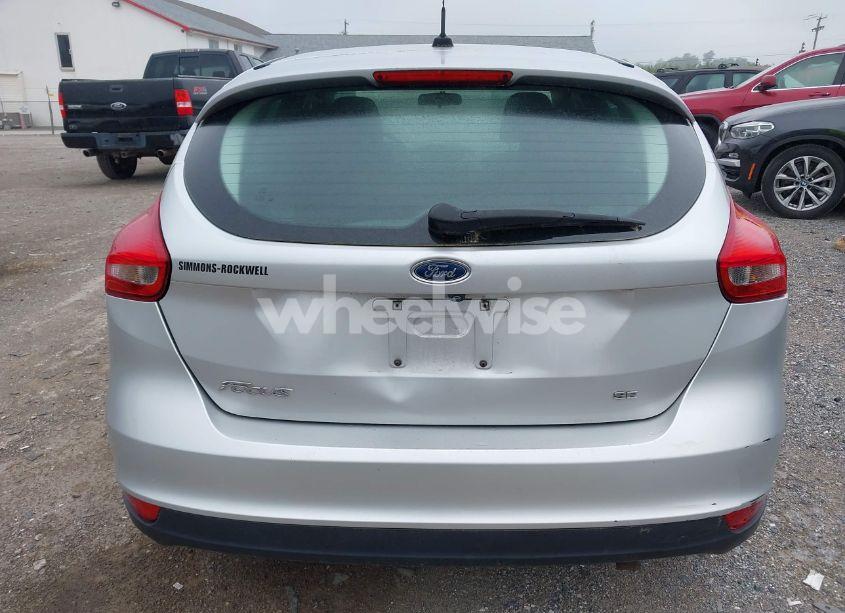 Photo 6 of 2017 Ford Focus SE (VIN 1FADP3K24HL321892)
