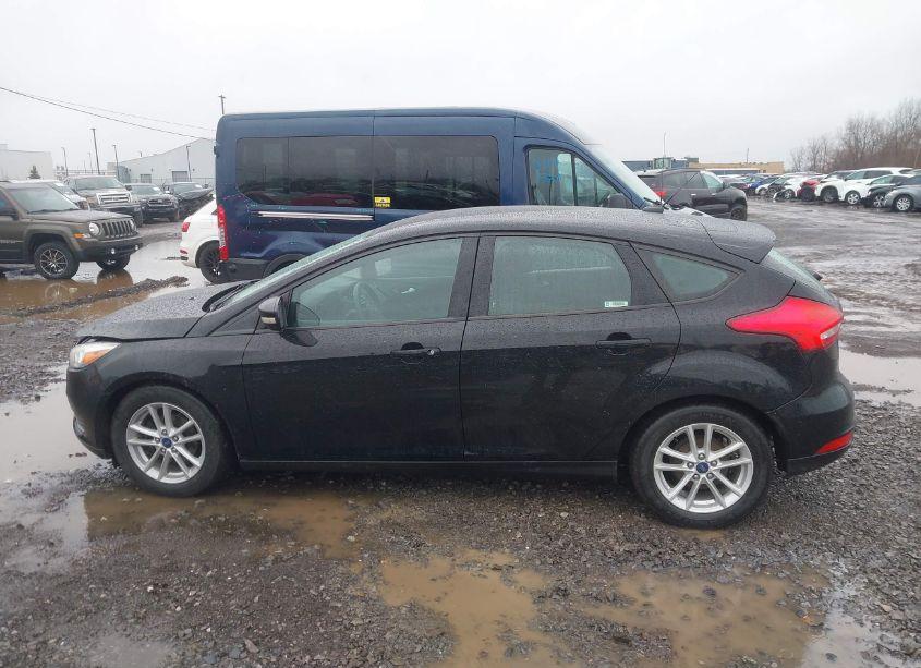 Photo 14 of 2017 Ford Focus SE (VIN 1FADP3K24HL323593)