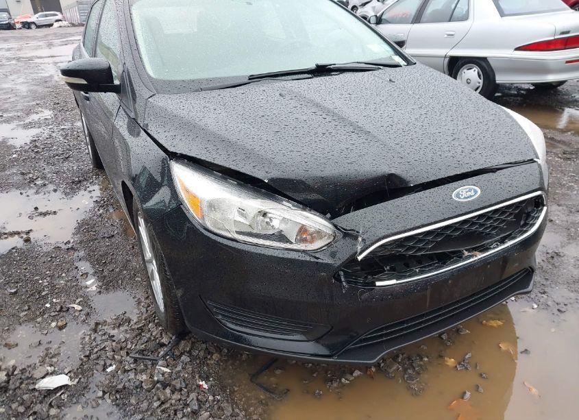 Photo 6 of 2017 Ford Focus SE (VIN 1FADP3K24HL323593)