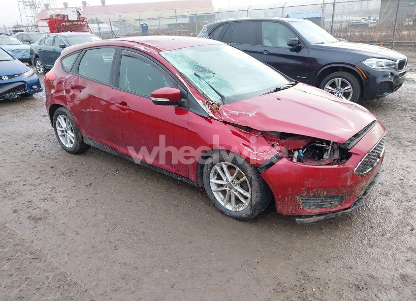 2017 Ford Focus SE (VIN 1FADP3K24HL328020) main photo