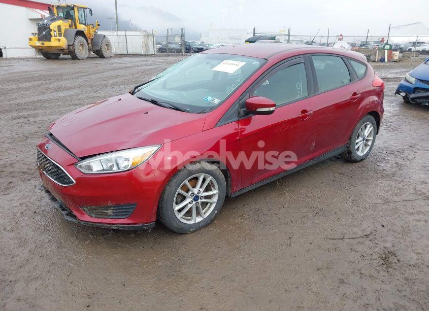 Photo 2 of 2017 Ford Focus SE (VIN 1FADP3K24HL328020)