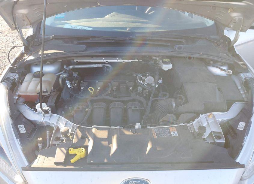 Photo 10 of 2018 Ford Focus SE (VIN 1FADP3K24JL212452)