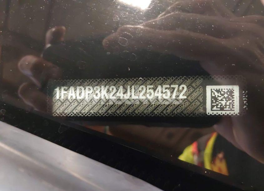 Photo 18 of 2018 Ford Focus SE (VIN 1FADP3K24JL254572)