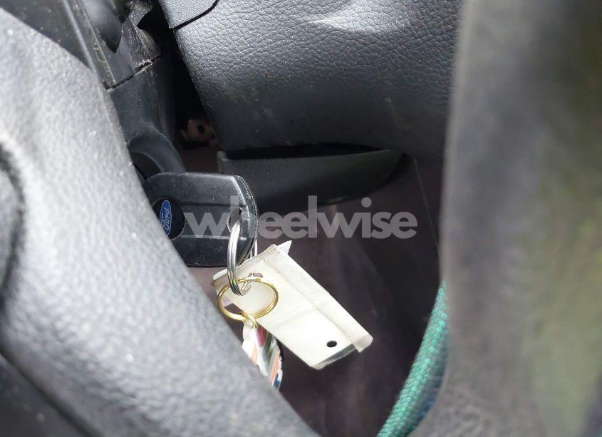 Photo 11 of 2018 Ford Focus SE (VIN 1FADP3K24JL255432)