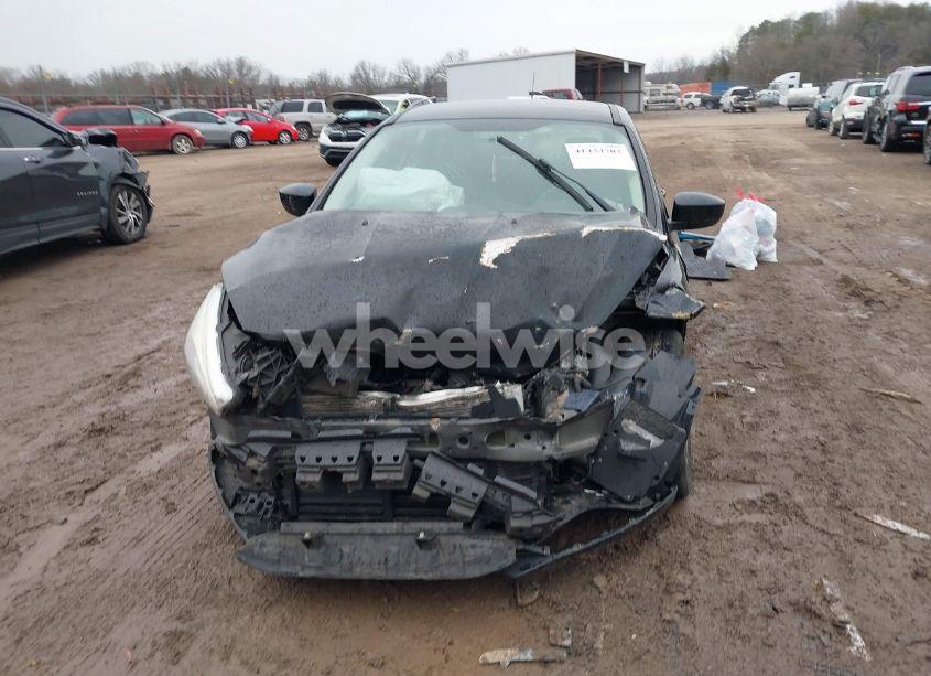 Photo 13 of 2018 Ford Focus SE (VIN 1FADP3K24JL255432)
