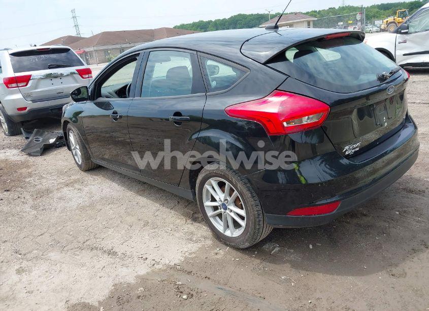 Photo 3 of 2018 Ford Focus SE (VIN 1FADP3K24JL309621)
