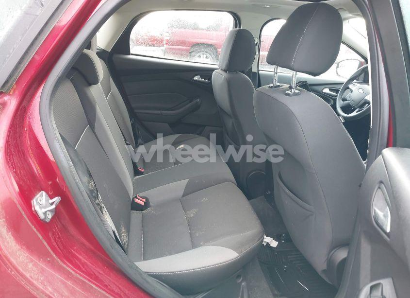 Photo 8 of 2013 Ford Focus SE (VIN 1FADP3K25DL160558)