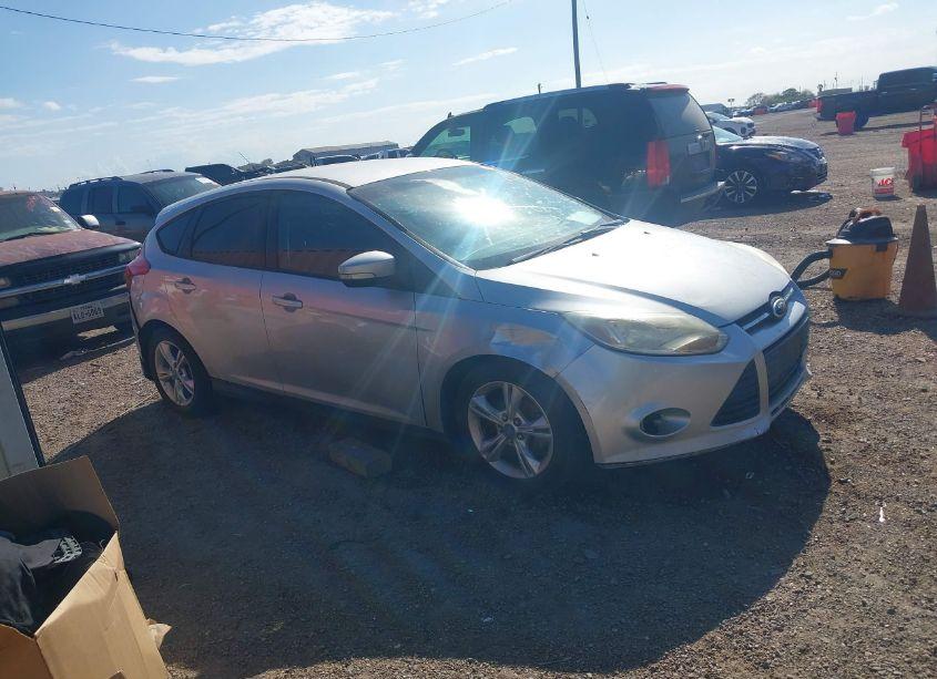 2013 Ford Focus SE (VIN 1FADP3K25DL204297) main photo