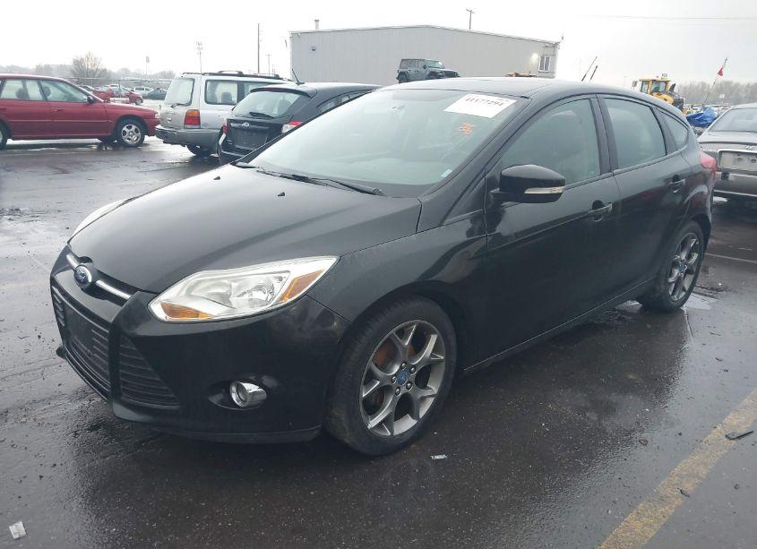 Photo 2 of 2013 Ford Focus SE (VIN 1FADP3K25DL237137)
