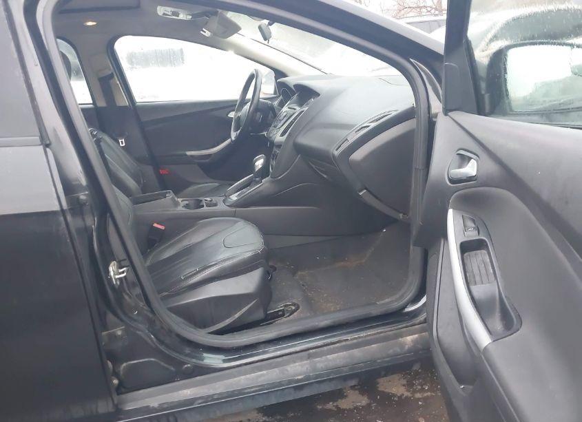 Photo 5 of 2013 Ford Focus SE (VIN 1FADP3K25DL237137)