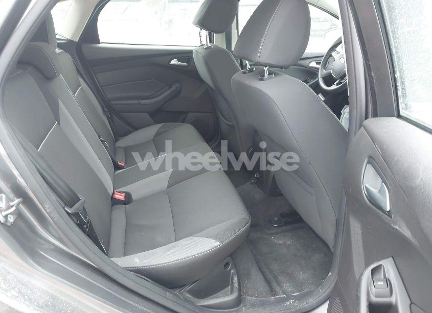 Photo 8 of 2013 Ford Focus SE (VIN 1FADP3K25DL287942)