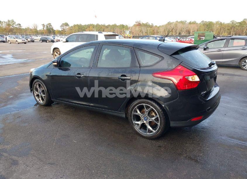 Photo 3 of 2013 Ford Focus SE (VIN 1FADP3K25DL330711)