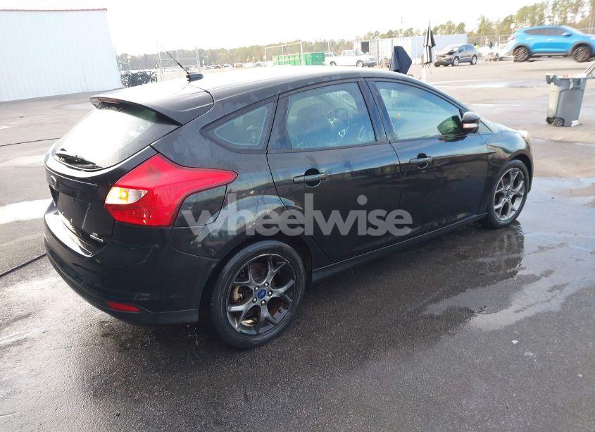 Photo 4 of 2013 Ford Focus SE (VIN 1FADP3K25DL330711)
