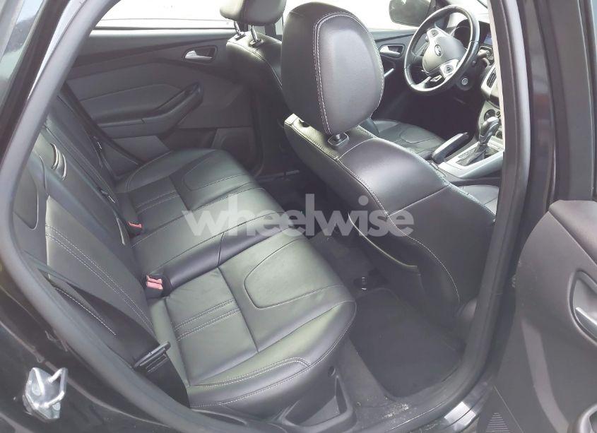 Photo 8 of 2013 Ford Focus SE (VIN 1FADP3K25DL330711)