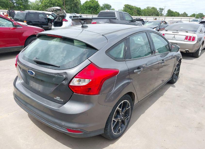 Photo 4 of 2013 Ford Focus SE (VIN 1FADP3K25DL333835)