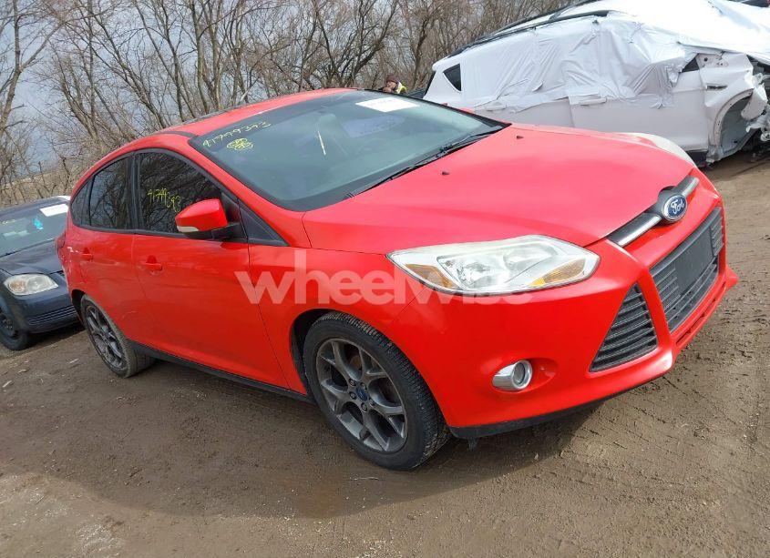 2013 Ford Focus SE (VIN 1FADP3K25DL344446) main photo