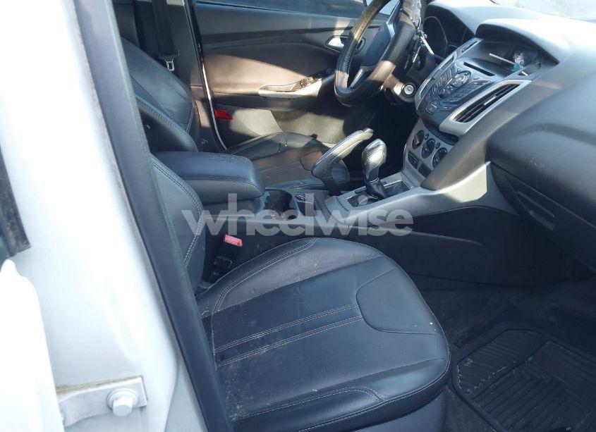 Photo 5 of 2013 Ford Focus SE (VIN 1FADP3K25DL359335)