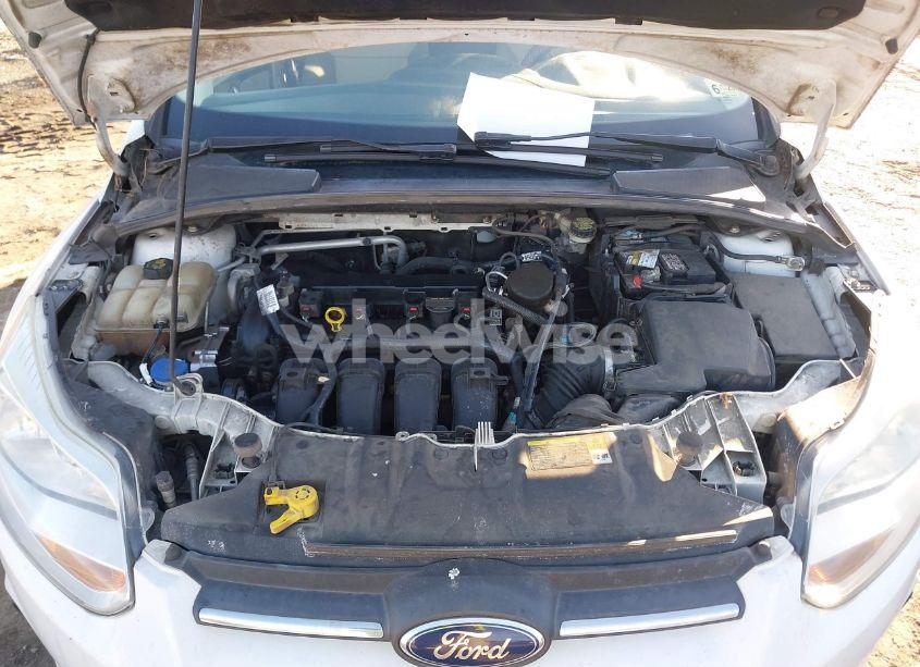 Photo 10 of 2013 Ford Focus SE (VIN 1FADP3K25DL370187)