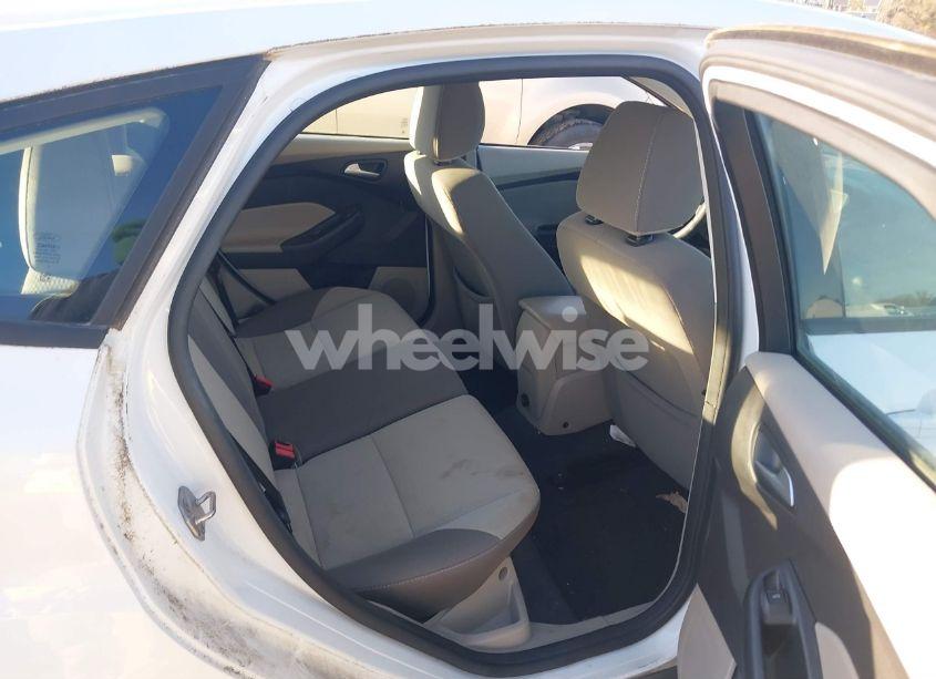 Photo 8 of 2013 Ford Focus SE (VIN 1FADP3K25DL370187)