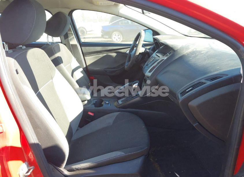 Photo 5 of 2013 Ford Focus SE (VIN 1FADP3K25DL371291)