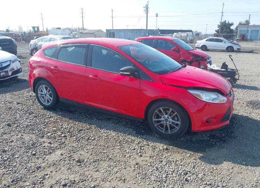2014 Ford Focus SE (VIN 1FADP3K25EL100314) main photo