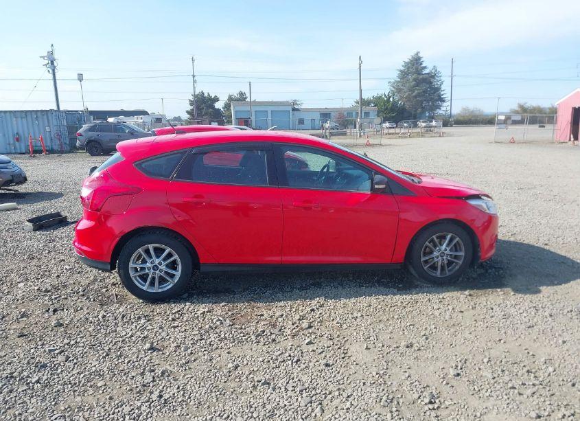 Photo 13 of 2014 Ford Focus SE (VIN 1FADP3K25EL100314)