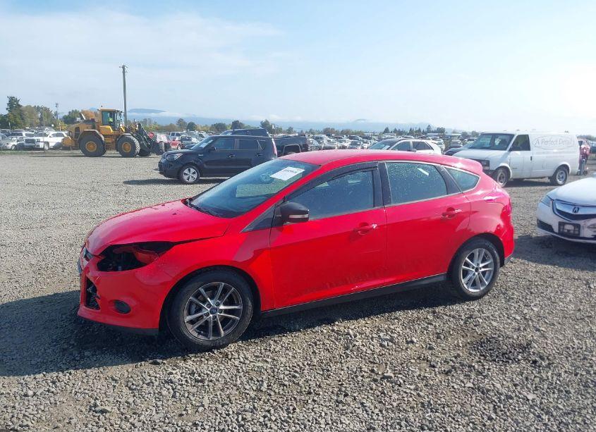 Photo 2 of 2014 Ford Focus SE (VIN 1FADP3K25EL100314)