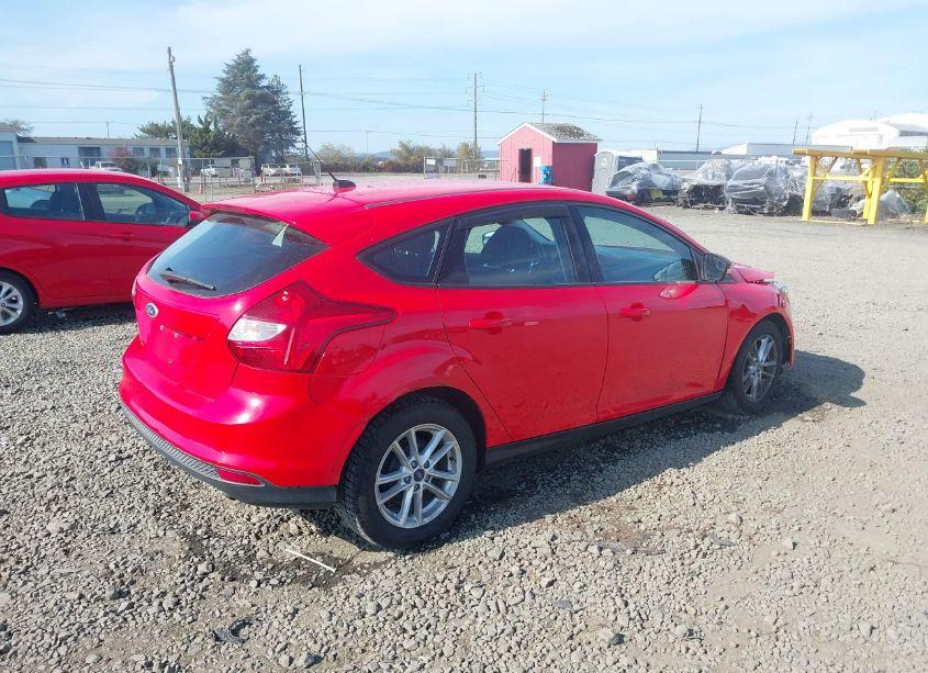 Photo 4 of 2014 Ford Focus SE (VIN 1FADP3K25EL100314)
