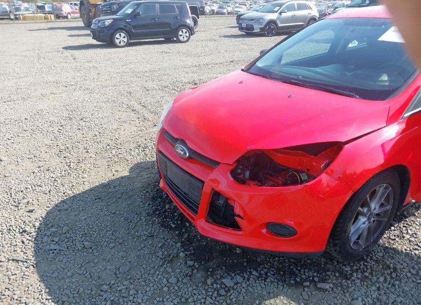 Photo 6 of 2014 Ford Focus SE (VIN 1FADP3K25EL100314)