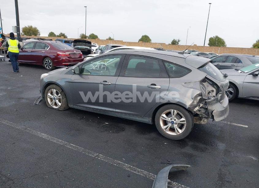 Photo 6 of 2014 Ford Focus SE (VIN 1FADP3K25EL113032)