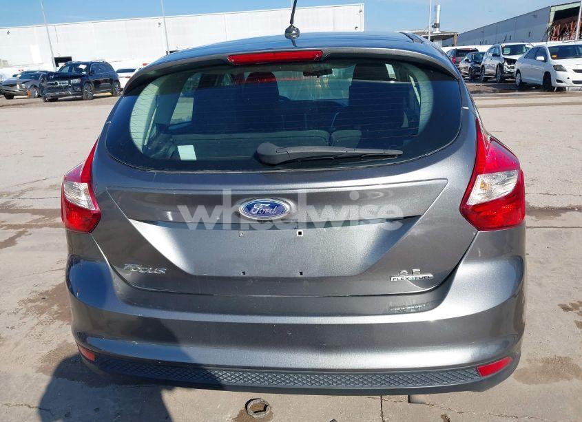 Photo 16 of 2014 Ford Focus SE (VIN 1FADP3K25EL140277)