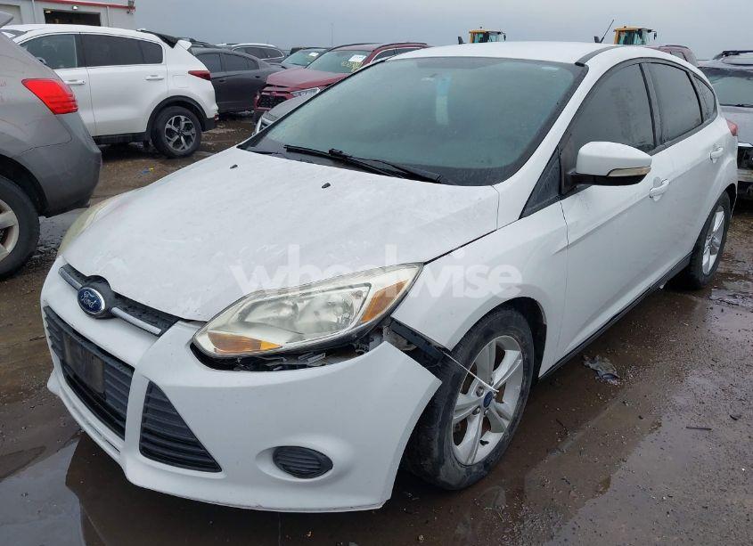 Photo 6 of 2014 Ford Focus SE (VIN 1FADP3K25EL140375)