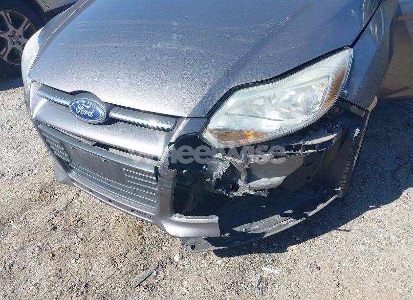 Photo 6 of 2014 Ford Focus SE (VIN 1FADP3K25EL144927)