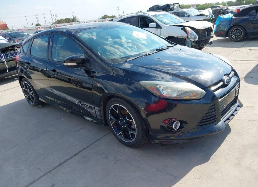 2014 Ford Focus SE (VIN 1FADP3K25EL156902) main photo