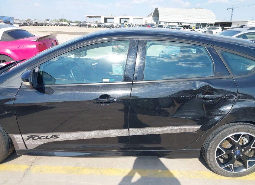 Photo 14 of 2014 Ford Focus SE (VIN 1FADP3K25EL156902)