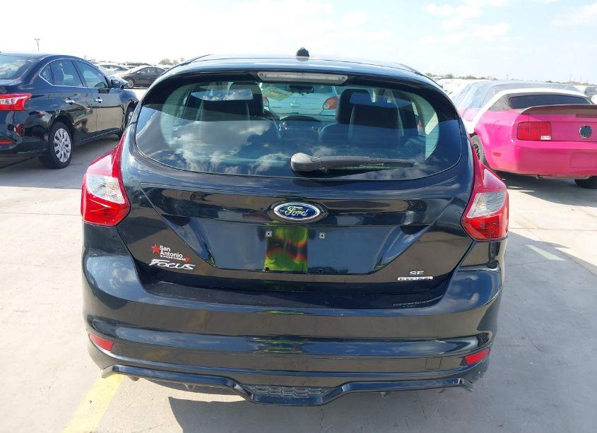 Photo 16 of 2014 Ford Focus SE (VIN 1FADP3K25EL156902)
